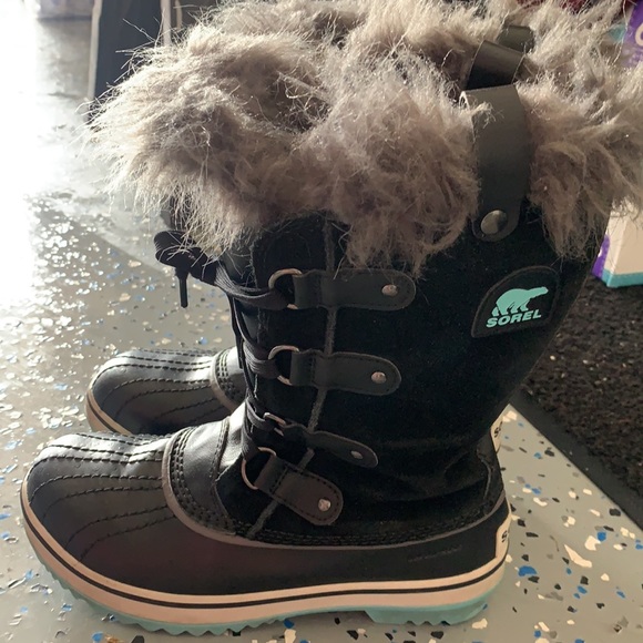 Winter boots in great condition - Picture 2 of 4